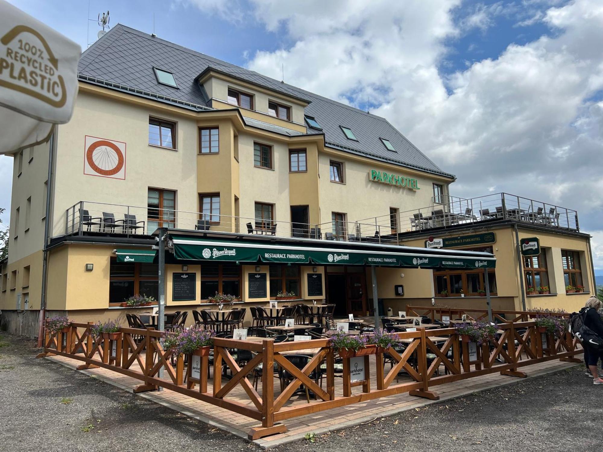 Parkhotel Smrzovka Ngoại thất bức ảnh